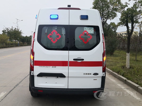 福特新全順V362中軸監(jiān)護(hù)型救護(hù)車